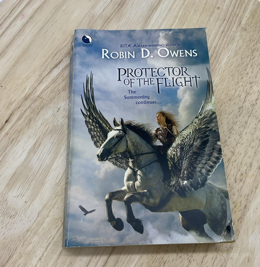 Protector Of The Flight Robin D. Owens Fantasy Novel Paperback Pegasus Luna Book