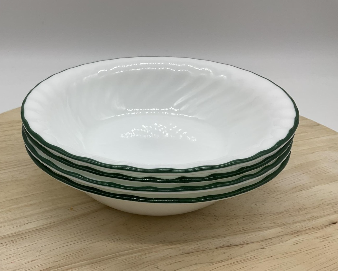 Corelle White Glass Soup Bowls Set Of 4 Green Rim Scalloped Edge USA Kitchen