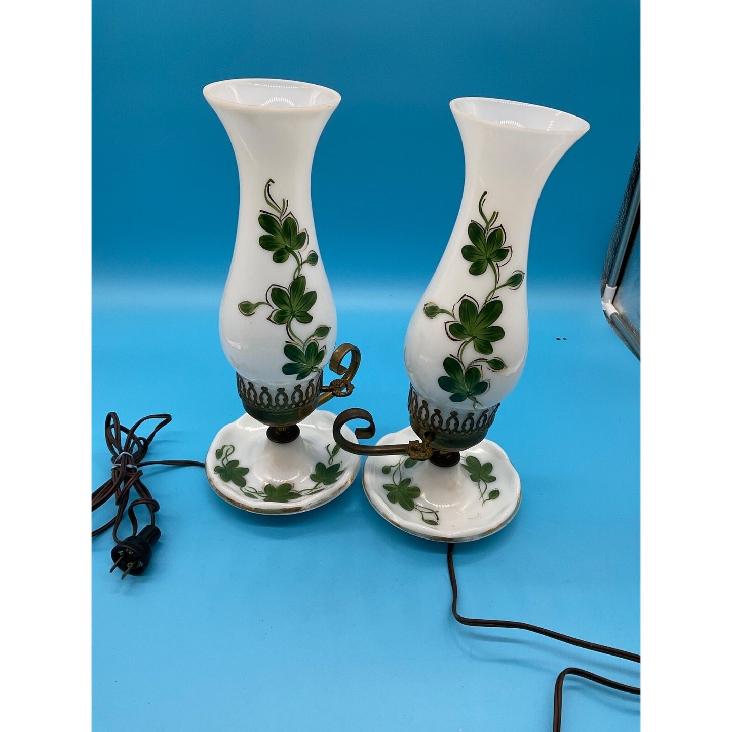 Pair Vintage Hand-Painted Glass Lamps 14" Shamrock Clover TESTED WORKS