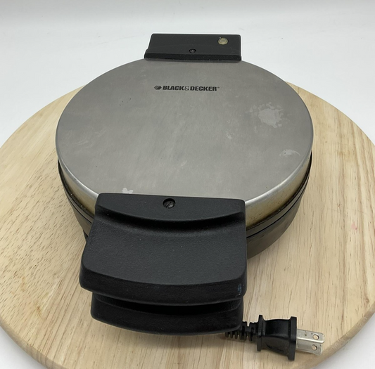 Black & Decker Belgian Waffle Maker WM55T Round Non Stick Electric Silver 650W
