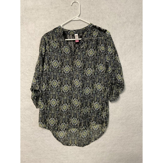 No Boundaries Shirt Womens Small Black Geo Print Lace Back High Low Hem Boho