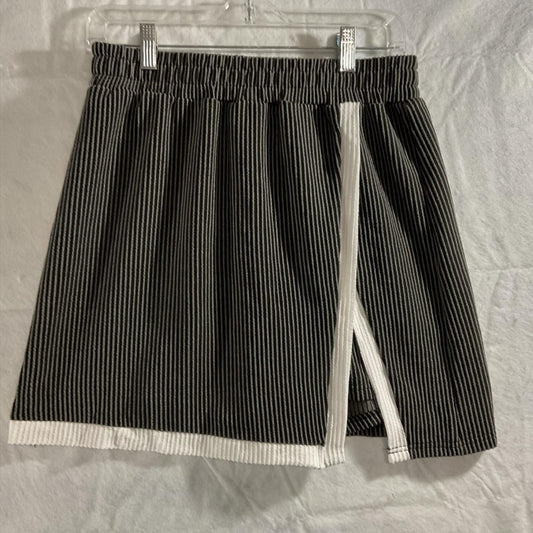 Evaless Skort Womens Medium Black White Striped Knit Short Pull On Elastic Waist