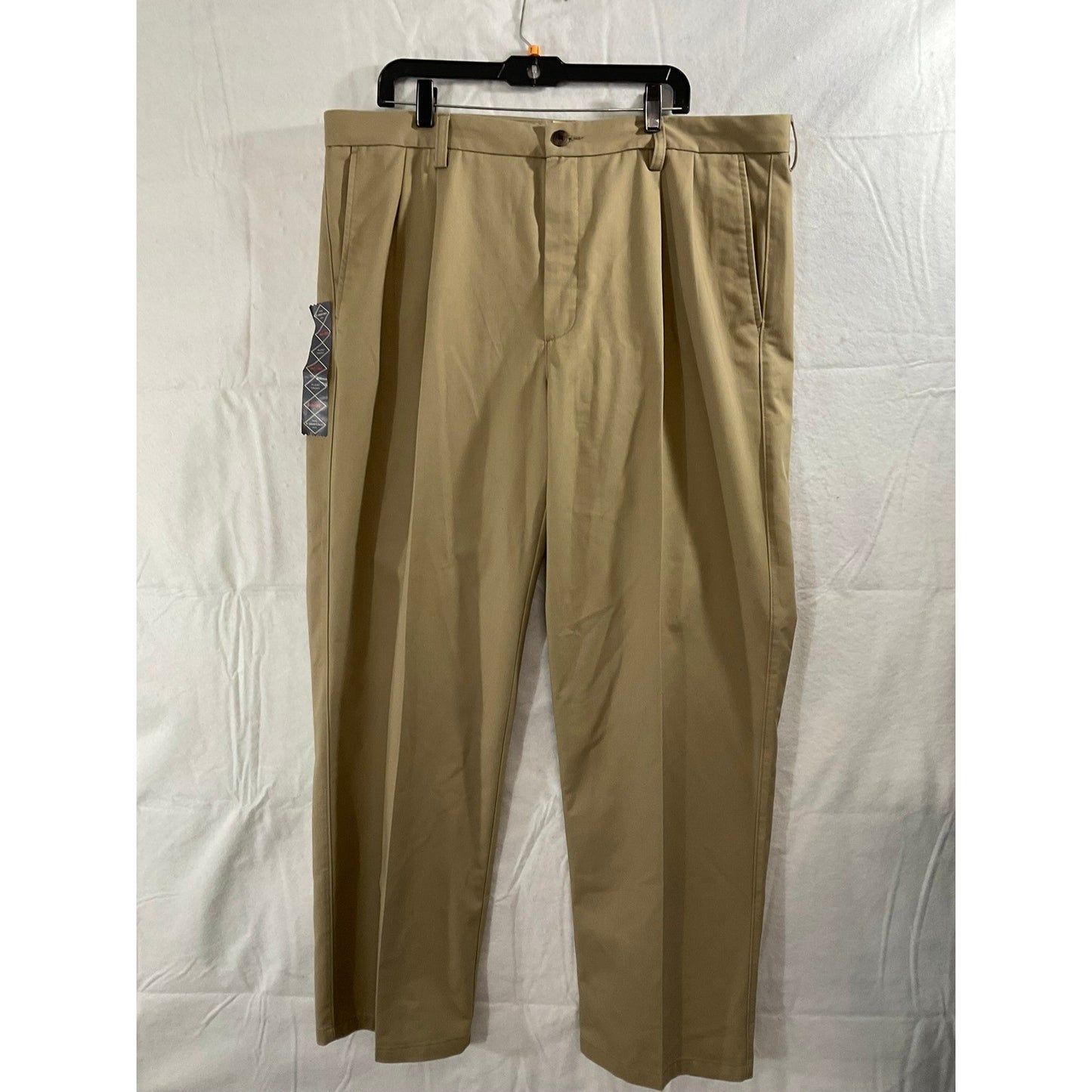 St. John's Bay Chino Pants Mens 40x32 Khaki New Pleated Worry Free Chino