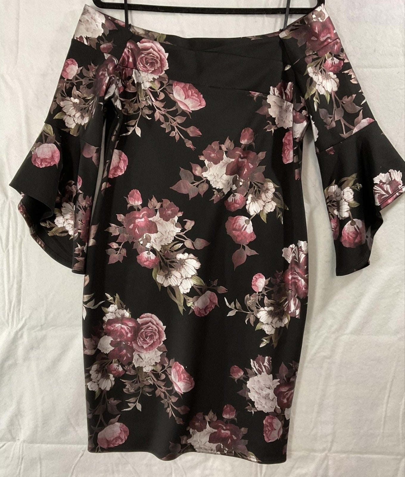 Bebe Dress Womens 14 Black Floral Off Shoulder Bell Sleeve Sheath Knit Party