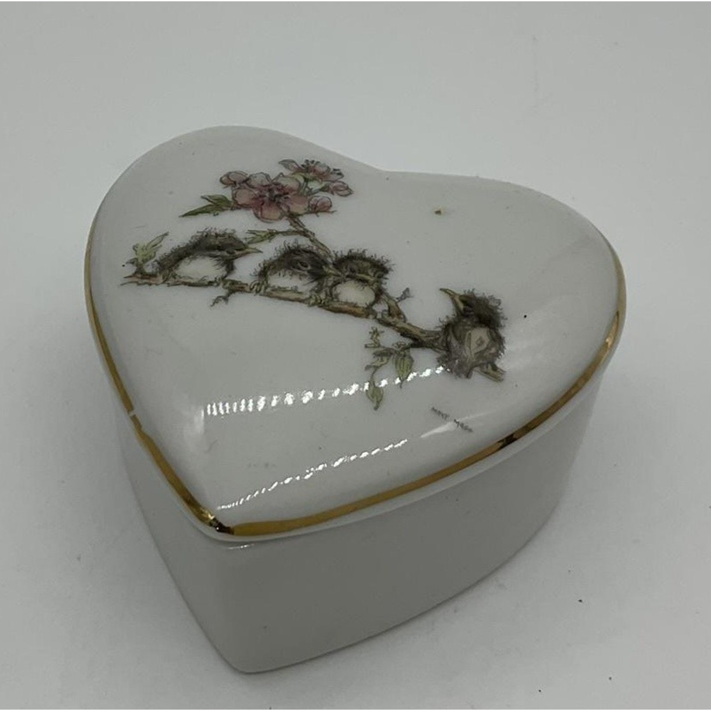 Vintage Enesco Mary Mugg Heart Trinket Box Bird Floral Porcelain White Lidded