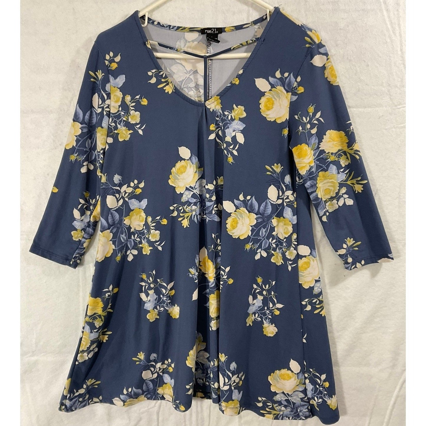 Rue21 Tunic Top Women Large Blue Floral 3/4 Sleeve V-Neck Boho Casual Blouse