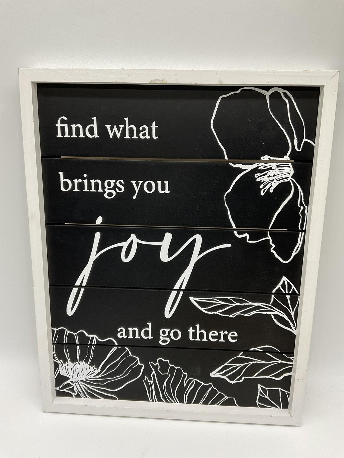 Rustic Wood Wall Sign Find What Brings You Joy Floral Farmhouse Decor Hanging