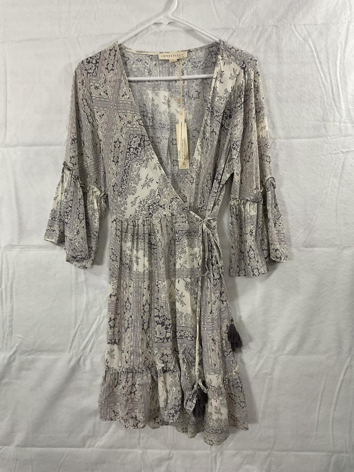 Lovestitch Dress Womens Medium Gray Paisley Wrap Ruffle Hem 3/4 Bell Sleeve New