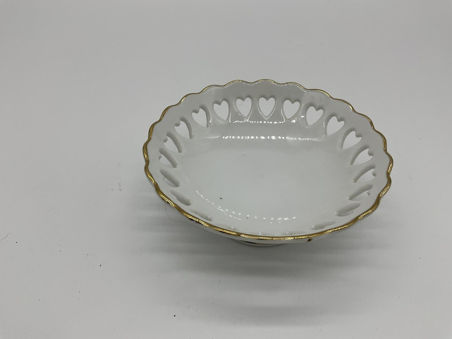 Unmarked White Porcelain Pedestal Bowl Heart Cutout Gold Trim Home Decor Display