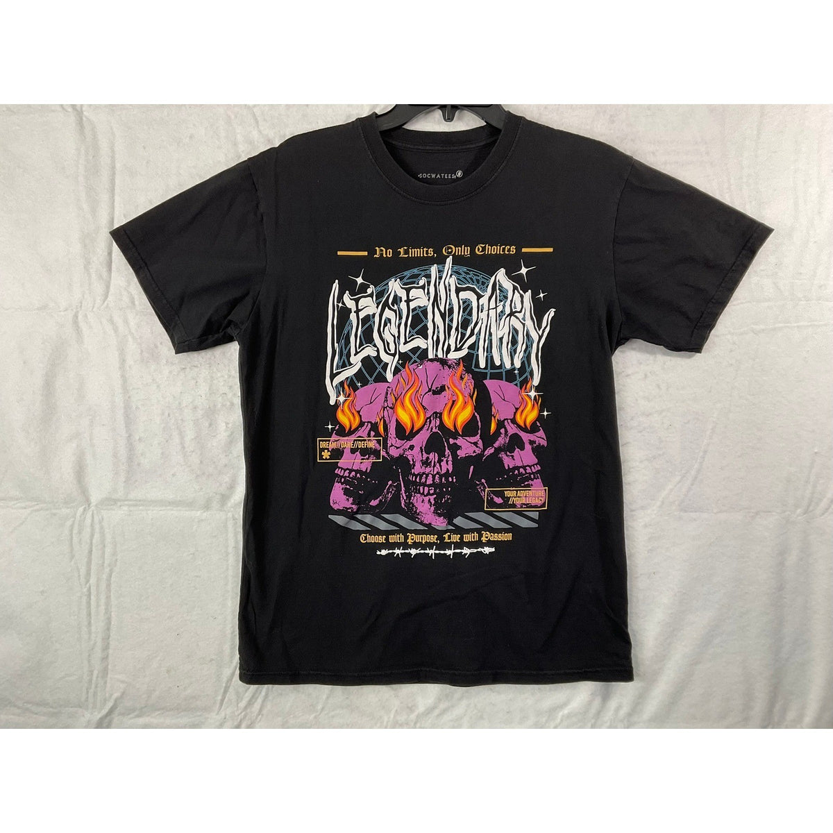 Socwatees Legendary Graphic T-Shirt Mens Medium Black Flaming Skulls Streetwear