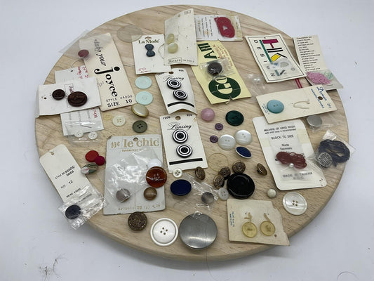 Vintage Sewing Buttons Lot On Cards Lansing Le Chic La Mode Mixed Colors Japan