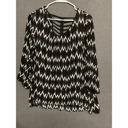 Cato Woman size 22/24 Zigzag print Stretch Top Ladder Cutout Back Detail