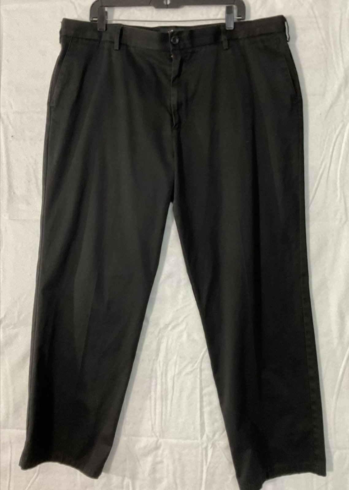 Dockers Pants Mens 40x32 Black Signature Khaki Classic Fit Straight Leg Chino