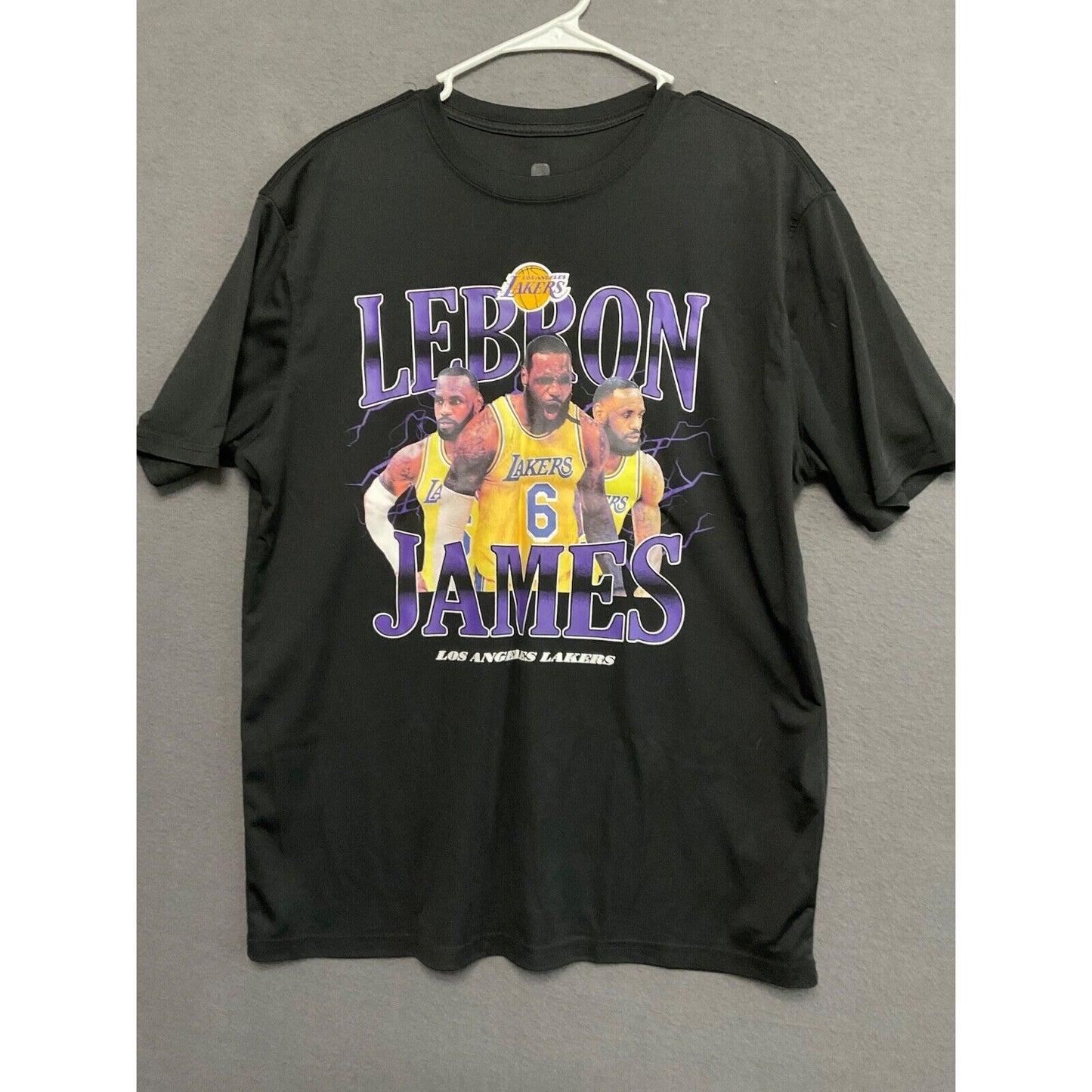 Men's Lakers LeBron James #6 Tee Shirt Large - Vintage Look Graphic Wear