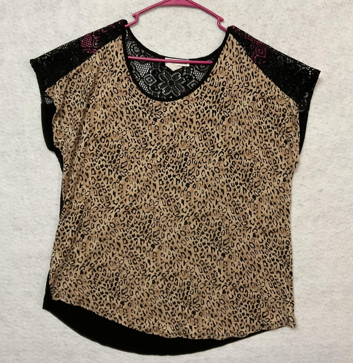 VTG Carol Rose Blouse Women XL Beige Leopard Print Lace Yoke Cap Sleeve Knit Top