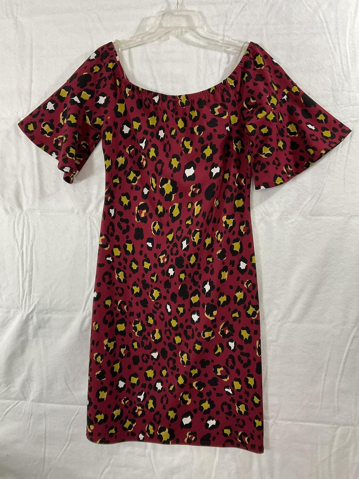 Mangosteen Dress Womens 1X Red Leopard Print Short Bell Sleeve Shift Knee Length