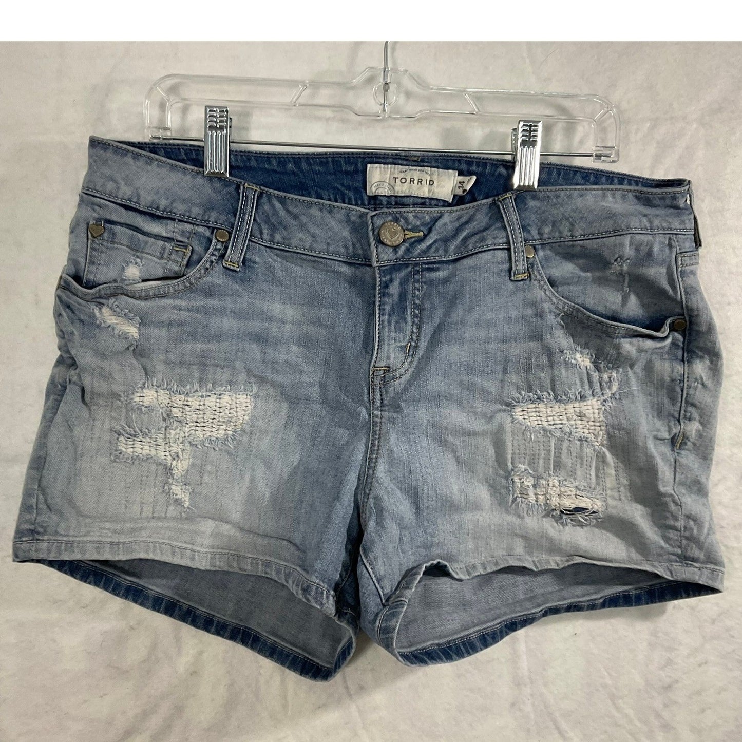 Torrid Denim Shorts Womens 14 Light Wash Distressed Frayed Hem Summer Casual