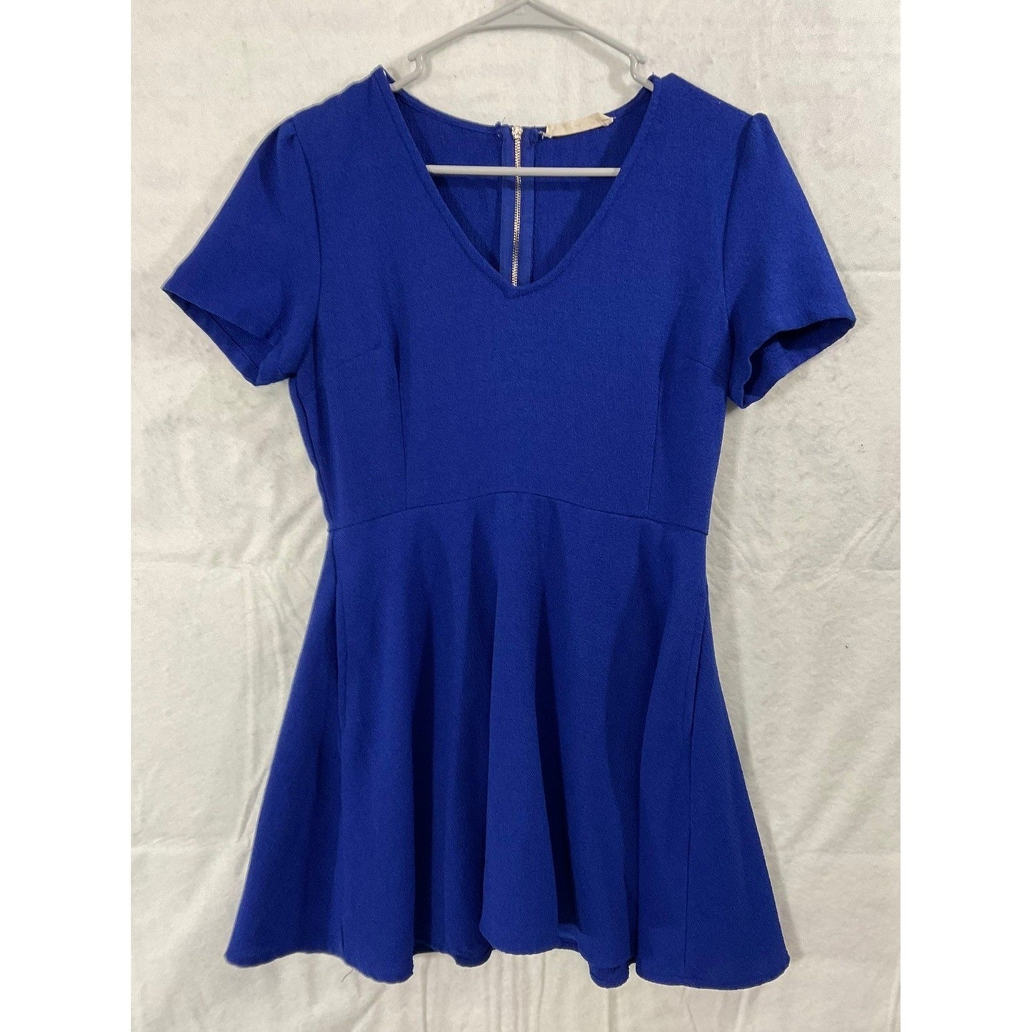 Elodie Fit Flare Dress Womens Medium Blue Short Sleeve V-Neck Skater Pockets