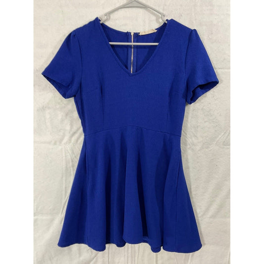 Elodie Fit Flare Dress Womens Medium Blue Short Sleeve V-Neck Skater Pockets