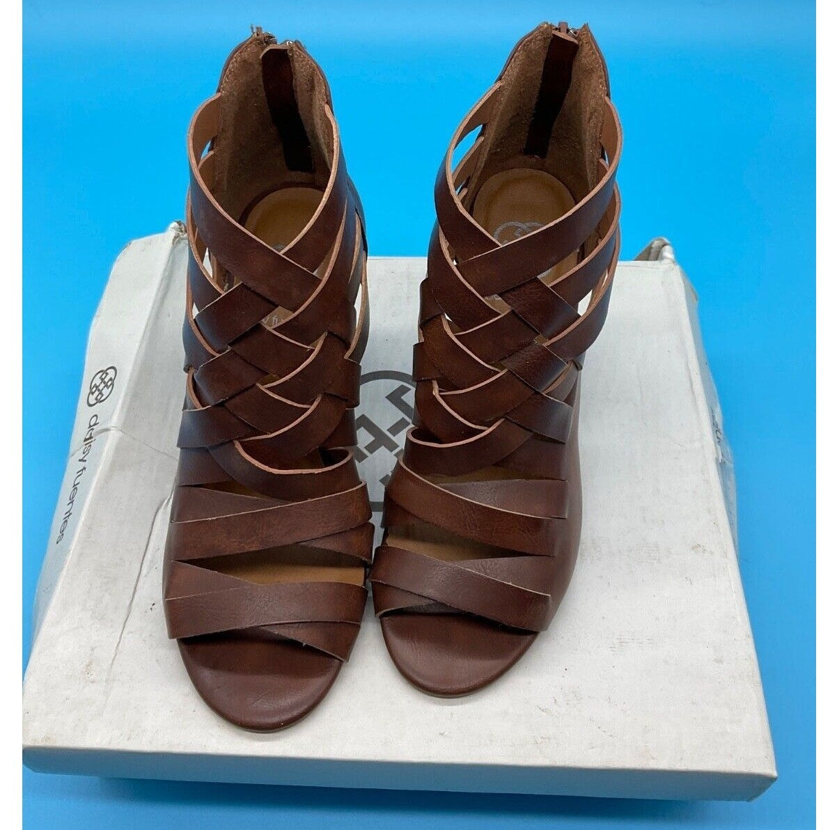 Daisy Fuentes Carrie Strappy Heeled Sandals Cognac Size 6.5M