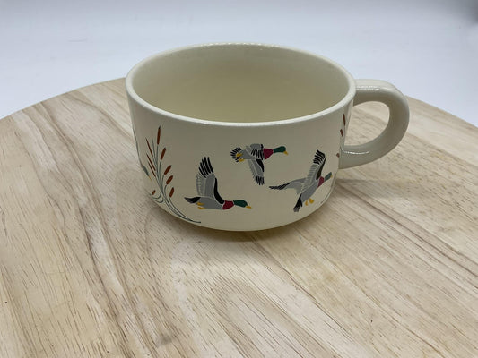 KIC Soup Mug Oversized Ceramic Cup Flying Mallard Ducks Hunting Decor Kitchen