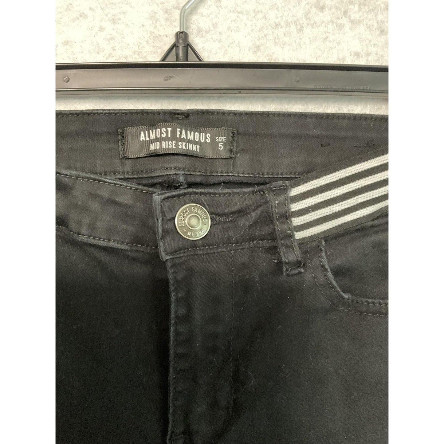 Almost Famous Jeans Womens 5 Mid Rise Skinny Pants Stretch Striped Waistband