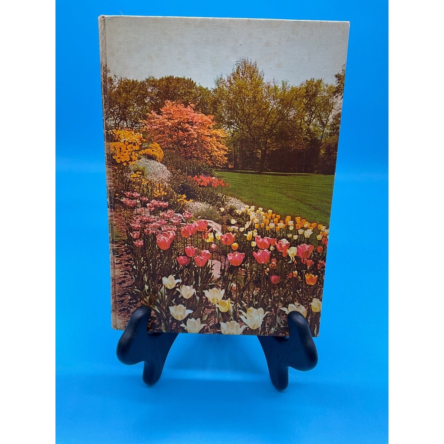 New Illustrated Encyclopedia of Gardening Vol 2 by T.H. Everett Vintage Hardcove