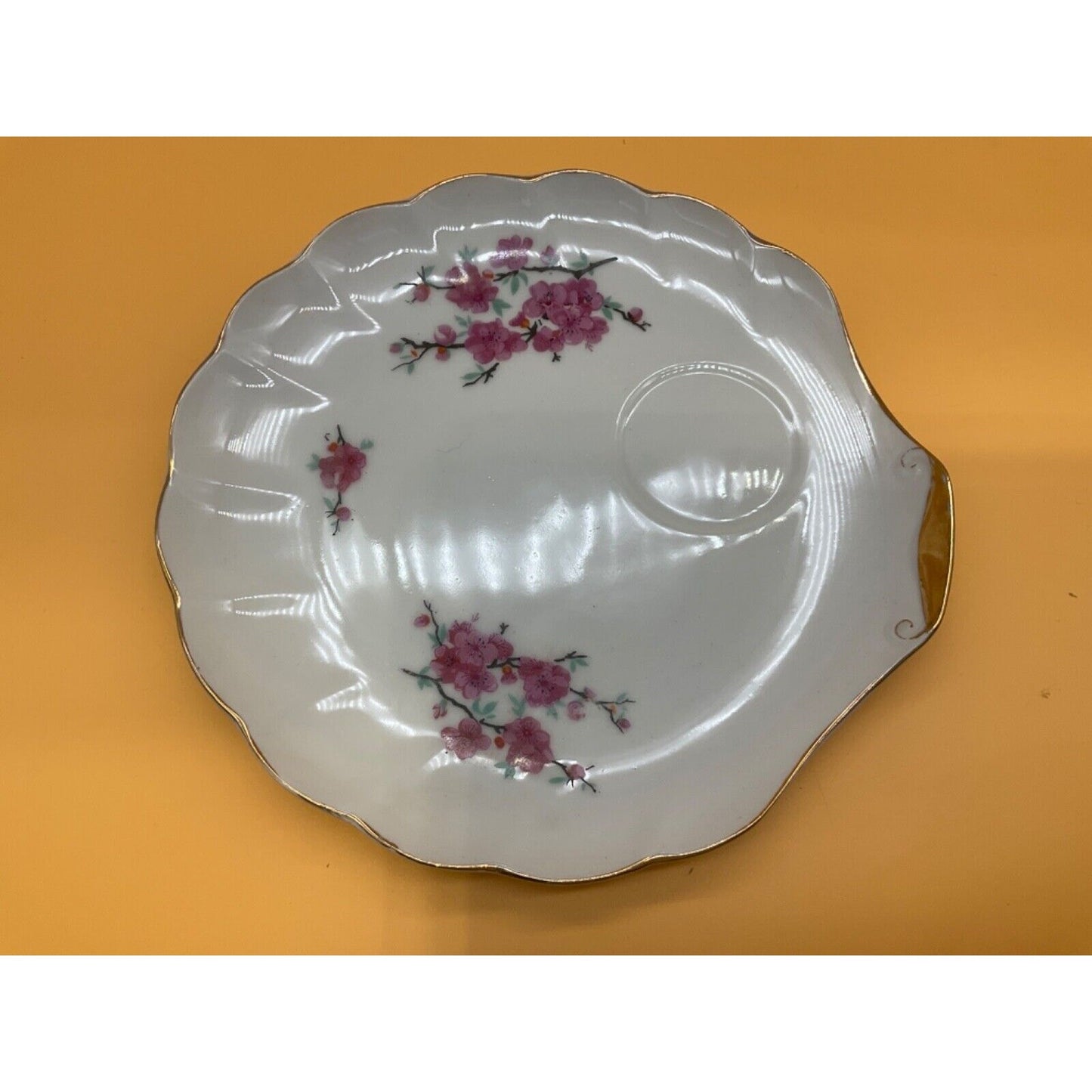 Vintage 7.5" Rose Snack Plate Gold Trim Scalloped Edge Made in Japan
